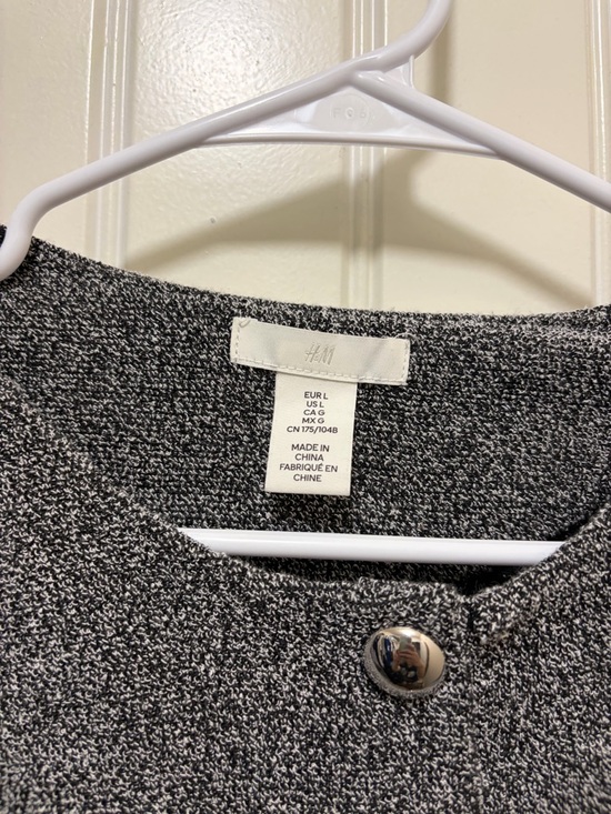 H&M Gray Cropped Button-Front Blazer - Picture 2 of 2